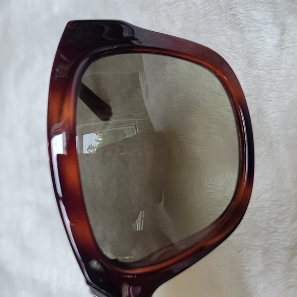 Valentino Sunglasses - Picture 5 of 6